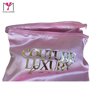 ถุงใส่ผมวิกแบบซาติน MUYANG CUSTOMIZE รุ่น COUTURE LUXURY พร้อมบริการปั๊มร้อนลายหรูหรา สำหรับบรรจุภัณฑ์วิกผม - Product Image 6