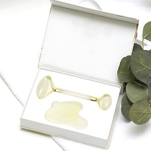 Boîte cadeau personnalisée pour <span class=keywords><strong>massage</strong></span> facial Gua Sha, en papier blanc recyclable, collection de rouleaux de <span class=keywords><strong>massage</strong></span> avec insert en éponge EVA de 2 mm - Product Image 1