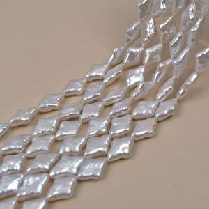 Perla de Agua Dulce Natural Octogonal Barroca con Diseño de Estrella Cruzada Colorida, Cuentas Blancas para Joyería Hecha a Mano con Diseño de Alienígena Disperso - Product Image 3