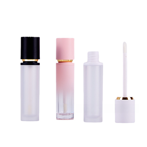 Tubes de rouge à lèvres/gloss à lèvres vides givrés de 8 ml, emballage cosmétique et boîte, étiquette personnalisée, logo, vente en gros, matériau AS/ABS - Product Image 1