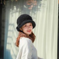 Topi Rajut Musim Dingin Grosir, Wol Hangat Pelindung Telinga, Model Nelayan Wanita, Gaya Manis Motif Bunga
