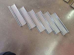 מכונת ייצור תריסים אוטומטית לחלוטין במהירות גבוהה עם בקרת PLC, מכונת עיצוב פרופילי תריסים גליליים - Product Image 4