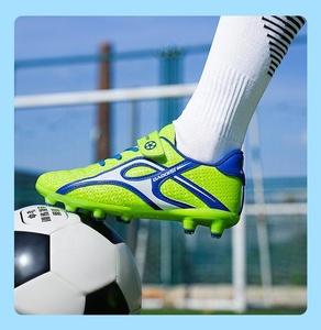 <span class=keywords><strong>Botas</strong></span> de fútbol de entrenamiento deportivo para niños de alta calidad al por mayor zapatillas de fútbol escolares resistentes y antideslizantes para niños deporte - Product Image 5