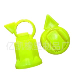 Cache-roue jaune fluorescent HBL32 pour camions et autobus, en matériau PP avec indicateur de desserrage de la écrou. - Product Image 1