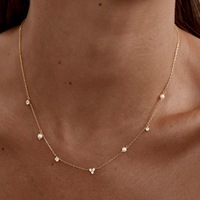 Collier élégant en acier inoxydable avec pendentif étoile, lune, perle et zircon, chaîne fine pour femme, idéal pour un anniversaire ou un usage quotidien