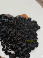 Prix Abordable 100% Cheveux Humains Bruts Ondulés Effet Mouillé Bouclés Volumineux Cheveux Bruts Ondulés Cambodgiens Cheveux Indiens Bouclés à Cuticules Alignées