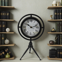 Horloge de Table Antique Style Nordique Accent Maison 8X13.5 Pouces Chiffre Arabe Horloge de Table en Métal avec Base à Trois Jambes