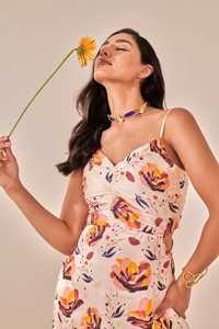 Robe longue à volants à imprimé floral ivoire, robes décontractées pour femmes, avec tissu léger, silhouette fluide, coupe confortable - Product Image 6