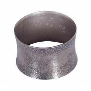 Rond de serviette de concepteur en métal pour la partie caractéristique stockée - Product Image 1