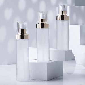High Quality cosmetic package PET 100ml 120ml 150m frosted bottle with little gold pump cap lotion pump Bottle spray bottle