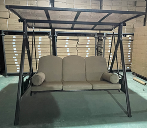 Dondolo da Esterno Moderno a 3 Posti in Policarbonato con Telaio in Ferro Battuto, Cuscini <span class=keywords><strong>Super</strong></span> Confortevoli e Impermeabili per Giardino e Spiaggia - Product Image 1