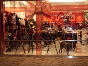 ร้านเสื้อผ้า LUX บริการออกแบบตกแต่งร้านค้าเสื้อผ้า 3 มิติ ร้านค้าปลีกเสื้อผ้าดีไซน์ทันสมัย บริการออกแบบตกแต่งภายในบูติก - Product Image 5