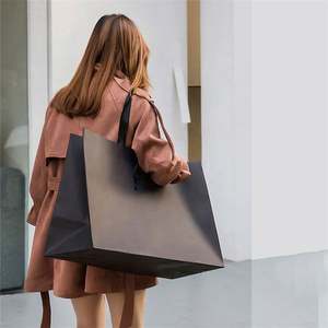 Sacs en papier pliables réutilisables personnalisés avec logo pour les vêtements et les chaussures - Product Image 4