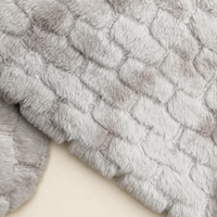 Tissu en fausse fourrure de lapin 100% polyester tricoté, doux, gaufré, motif brique murale, pour jouets, vêtements, voitures et literie pour filles