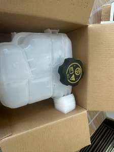 Réservoir d'expansion de radiateur de liquide de refroidissement USEKA OEM 13393368 pour <span class=keywords><strong>Opel</strong></span> pour Vauxhall <span class=keywords><strong>Astra</strong></span> <span class=keywords><strong>J</strong></span> Cascada pour Fiat TIPO Hatchback - Product Image 5