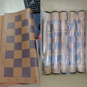 Set di <span class=keywords><strong>Scacchi</strong></span> da Viaggio Arrotolabile, Scacchiera Portatile in Vinile per <span class=keywords><strong>Principianti</strong></span> in Tubo da Trasporto, Giochi per Famiglie, Bambini e Adulti - Product Image 4