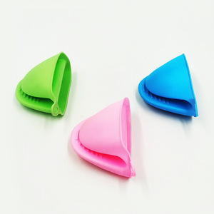 Pinces de cuisine en caoutchouc souple isolantes thermiquement, pinces anti-brûlure et antidérapantes, pinces pour bols et assiettes, pinces pour four et pâtisserie - Product Image 1