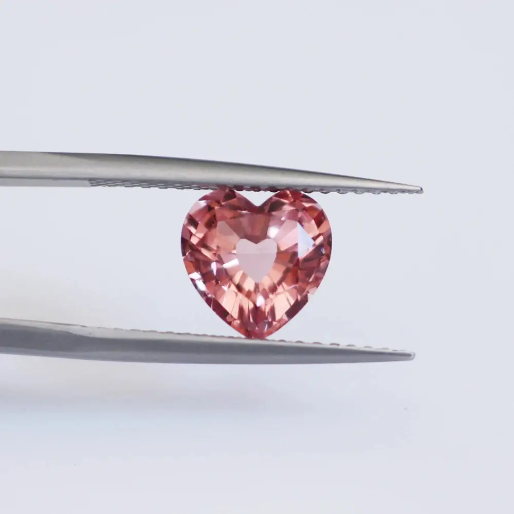 Loose Pink HPHT Synthetic Lab Grown Diamonds Excellent Heart Cut VVS2 Clarity White Diamonds
