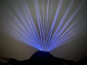 Laser RGB 60W Sky Show IP65 pour spectacle laser, lumière laser RGB personnalisable, lumière laser de scène pour mapping laser et effets visuels - Product Image 4