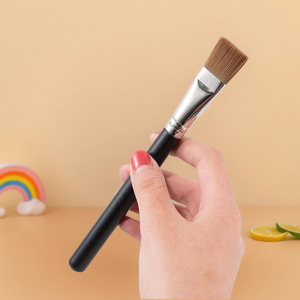 Pinceau de contour synthétique doux de qualité supérieure pour estomper les fonds de teint liquides et crèmeux, les correcteurs et l'application de masques faciaux plats - Product Image 3