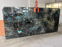 Dalles de pierre de granit bleu de Madagascar, labradorite lémurienne, irisées bleuâtres, décoration intérieure de luxe, dessus de table, carrelage