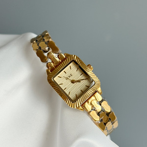 <b>Vintage</b> Medieval‑Style Square Gold <b>Ladies</b> Wristwatch Elegant Simple Retro Luxury Design Women <b>Watch</b> Wholesale - Product Image 2