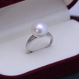Vente en gros de bagues en perles d'eau douce blanches de 10-11 mm, à forte luminosité, fines, en argent S925, bracelet minimaliste givré, accessoires de mode - Product Image 4