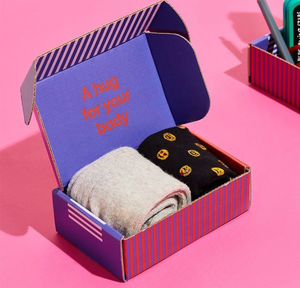 Barato logotipo personalizado corrugado camiseta de cartón calcetín hombres ropa interior envío cajas de embalaje - Product Image 1