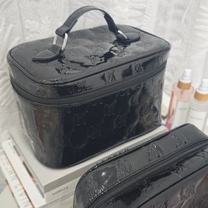 Bolsa de Maquillaje de Alta Calidad, Bolsa de Cuero PU Brillante con Cierre, Bolsa de Belleza Impermeable, Bolsa de Cosméticos con Logotipo en Relieve - Product Image 3