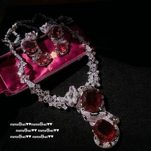 Set di Orecchini a Forma di Uovo con Zirconi e Collana con Rubino Melagrana in Stile Vintage Italiano, in Ottone e Rame, per Anniversari Cristiani - Product Image 4