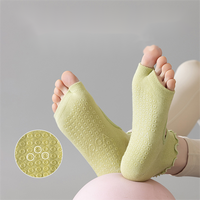 Chaussettes antidérapantes en coton respirant à bout ouvert et à volants tricotés sur mesure de haute qualité pour adolescentes et femmes, idéales pour le yoga