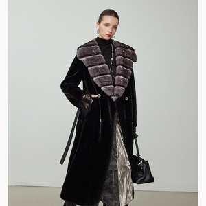 <span class=keywords><strong>Pelliccia</strong></span> Personalizzata Vintage Originale <span class=keywords><strong>di</strong></span> Visone Zibellino <span class=keywords><strong>Nero</strong></span> <span class=keywords><strong>con</strong></span> Cintura e <span class=keywords><strong>Collo</strong></span> a Mantella in Zibellino - Product Image 3