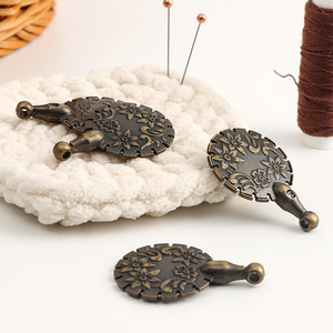 ที่ตัดด้ายโลหะวินเทจ จี้ห้อยคอ ของตกแต่ง DIY อุปกรณ์เย็บผ้า ที่ตัดด้ายแบบย้อนยุค สำหรับงานปักและถักไหมพรม - Product Image 3