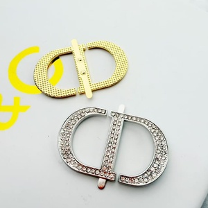 Vente en gros d'emblèmes métalliques pour sacs de créateurs, logos de créateurs, étiquettes en alliage, étiquettes métalliques pour sacs et vêtements - Product Image 3