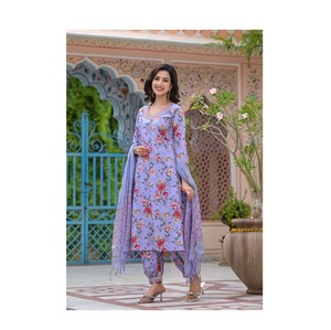 Kurti pent dupatta สำหรับสวมใส่ปกติดีไซเนอร์ใหม่ที่ทันสมัย
