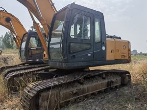 Excavatrice d'occasion d'origine Hyundai225LC-7 Marque importée de Corée avec de bonnes performances à vendre - Product Image 2