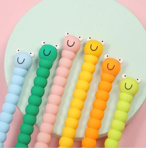 Bolígrafo de Gel con Diseño de Oruga de Tinta Azul, Secado Rápido, Silicona y Plástico, Diseño Neutral - Product Image 1