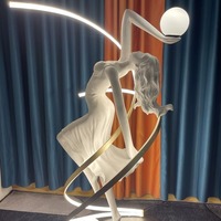 Abstrait Sculpture LED Lampadaire avec Danse Déesse Art Résine Matériel pour Home Office Hôtel Lobby Décoration Nouvelles Ventes