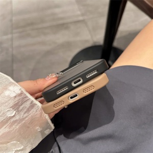 เคสโทรศัพท์แบบกันกระแทก ลายคลื่นโปร่งแสงแบบฝ้า สำหรับ iPhone 17 Air 17 Pro Max พร้อมกรอบโลหะและฝาครอบปุ่ม - Product Image 5