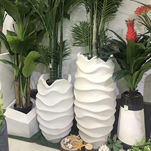 Grand <span class=keywords><strong>pot</strong></span> à fleurs en fibre de verre de style nordique, pour intérieur et extérieur, <span class=keywords><strong>pot</strong></span> ondulé moderne, jardinière en fibre de verre, décoration de jardin, pots pour plantes - Product Image 2
