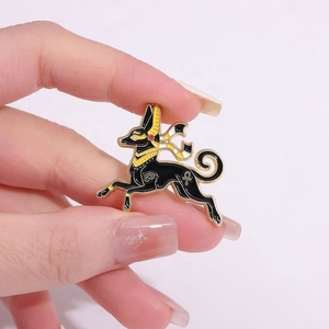 Spilla Smaltata con Immagine del Dio Egizio <span class=keywords><strong>della</strong></span> Morte Anubis, Accessorio di Moda, Regalo di Gioielleria per Amici - Product Image 1