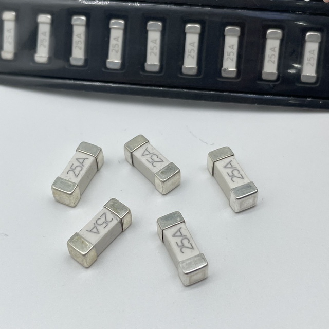 24V-63V SMD Restore Fuse One Time Quick Break SMD Fuse 0.5A 1A 1.5A 2A 3A 4A 5A 6A 7A 8A 10A