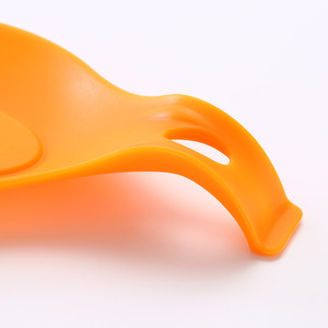 Supporto per mestolo in Silicone Logo personalizzato Set di utensili da <span class=keywords><strong>cucina</strong></span> in Silicone e supporto supporto per cucchiaio pacchetto sacchetto Opp con anello in Silicone - Product Image 4