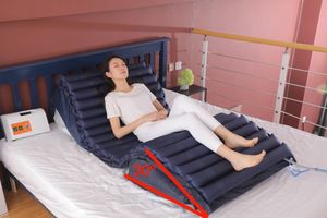 Matelas médical gonflable de lit d'air de bulle de mousse d'<span class=keywords><strong>anti</strong></span> escarre d'hôpital fait sur commande en gros d'usine - Product Image 3