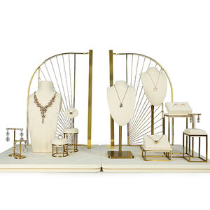 Expositor de Joyería Moderno con Busto de Maniquí Personalizado de Microfibra Negra para Pendientes y Collares - Product Image 5