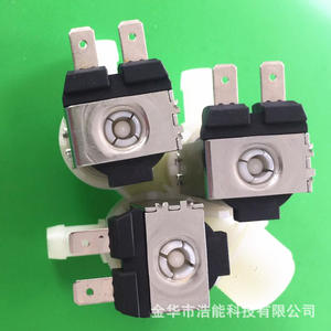 Vanne solénoïde en plastique pressurisée normalement fermée, un entrée trois sorties, pour broyeurs de déchets de cuisine en parallèle - Product Image 2