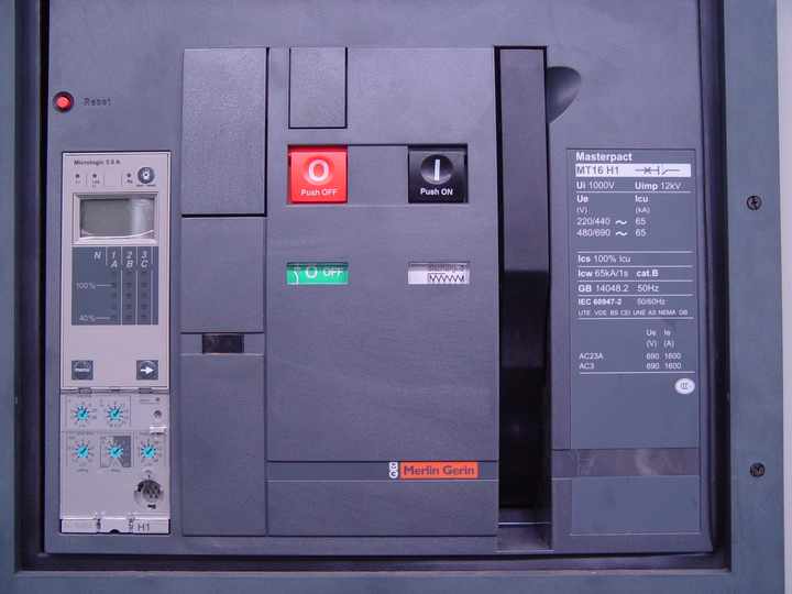 Telemecanique MT20 H1 3P F MIC 2.0E 2000A - 65KA Breaking Capacity