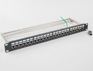<span class=keywords><strong>Patch</strong></span> <span class=keywords><strong>Panel</strong></span> di Rete 1U 19" con 24 Porte RJ45 Cat6/<span class=keywords><strong>6A</strong></span> STP, in Acciaio Laminato a Freddo, Completamente Preassemblato, Supporta Logo Personalizzato - Product Image 3