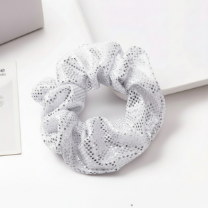 Accessori per capelli in peluche retrò fatti a mano per ragazze di tendenza alla moda con perle di pizzo in tessuto Scrunchies vendita calda all'ingrosso - Product Image 1