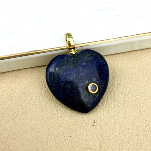 Ciondolo Minimalista a Cuore con Gemma Naturale e Zirconi Micro-Incastonati, Charm in Lapislazzuli e Rodonite per Uso Quotidiano - Product Image 5